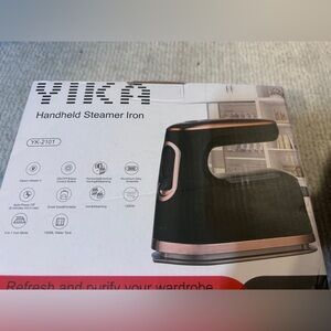 Black Handheld Steamer Iron